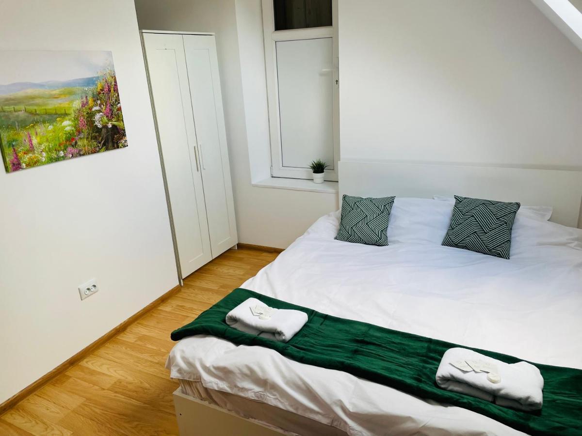 Londof Housing City Center Brasov Apartment ภายนอก รูปภาพ