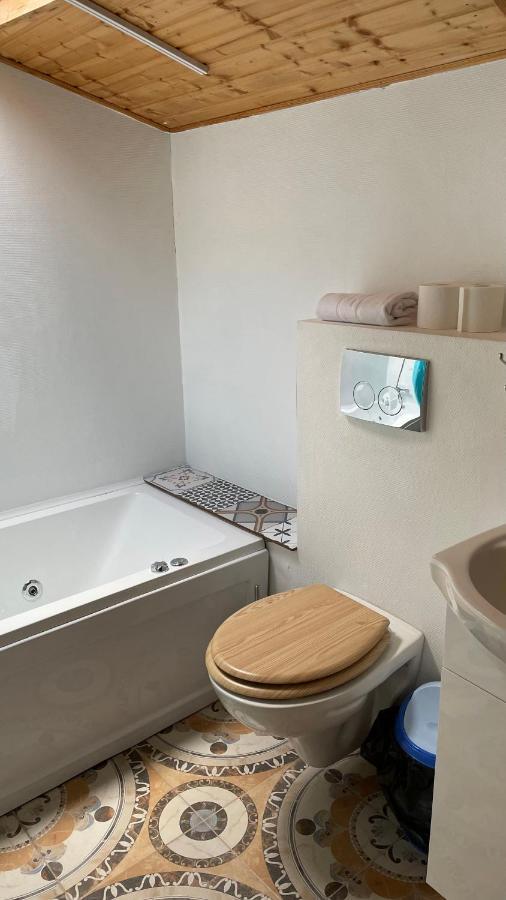 Londof Housing City Center Brasov Apartment ภายนอก รูปภาพ