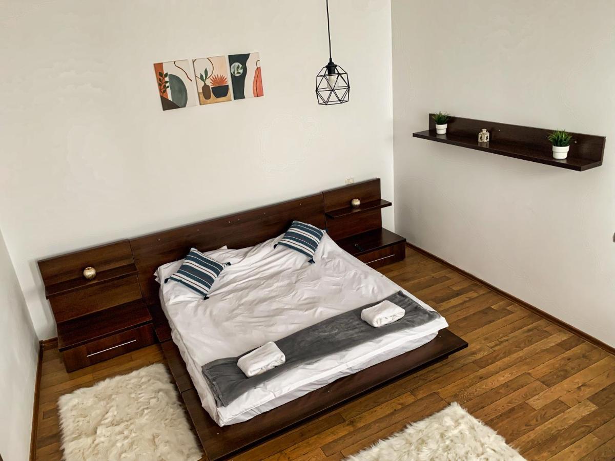 Londof Housing City Center Brasov Apartment ภายนอก รูปภาพ