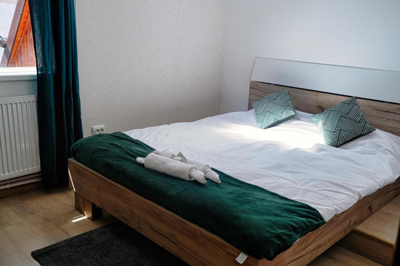 Londof Housing City Center Brasov Apartment ภายนอก รูปภาพ